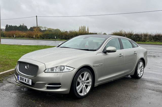 Jaguar Xj 3.0d V6 Premium Luxury Auto Euro 5 4dr Saloon Diesel Gold