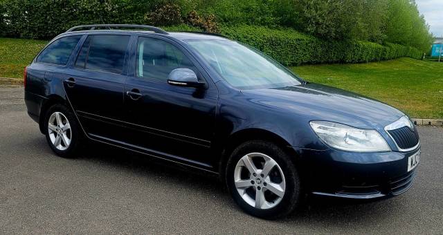 Skoda Octavia 1.6 TDI SE Euro 5 5dr Estate Diesel Grey