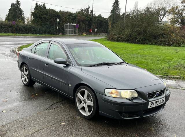 Volvo S60 2.5 R Saloon 4dr Petrol Automatic (266 g/km, 300 bhp) Saloon Petrol Grey