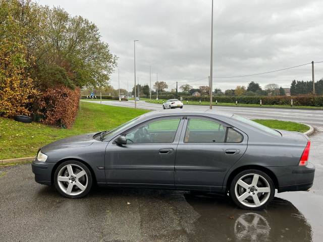2003 Volvo S60 2.5 R Saloon 4dr Petrol Automatic (266 g/km, 300 bhp)