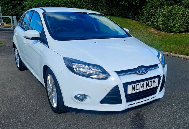 2014 Ford Focus 1.0T EcoBoost Zetec Navigator Euro 5 (s/s) 5dr
