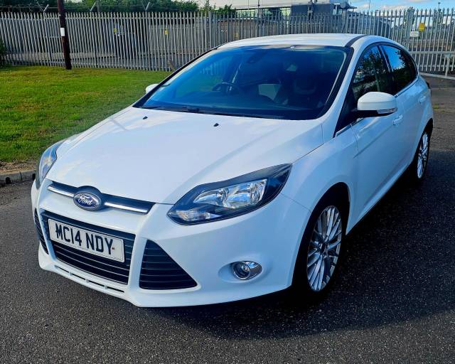 2014 Ford Focus 1.0T EcoBoost Zetec Navigator Euro 5 (s/s) 5dr